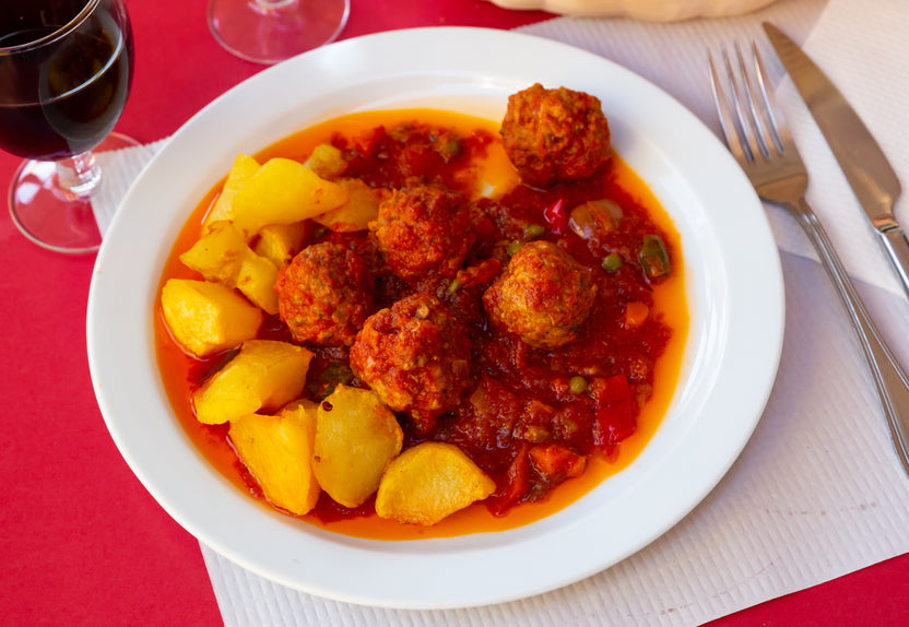 Spanish Meatballs In Tomato Garlic Sauce Albóndigas Con Salsa De