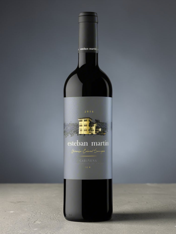 Shaws Iberian Esteban Martin Garnacha-Cabernet Sauvignon 12M 2020 Reserve red wine bottle. Deep ruby colour, aged 12 months in oak.